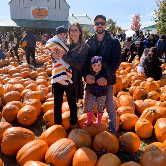 Meet your Posher, Mara - Picture 1 of 1